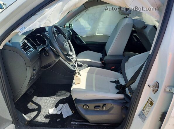 3VV3B7AX9LM118448 2020 VOLKSWAGEN TIGUAN White Front interior view