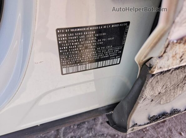 3VV3B7AX9LM118448 2020 VOLKSWAGEN TIGUAN White Engine compartment view