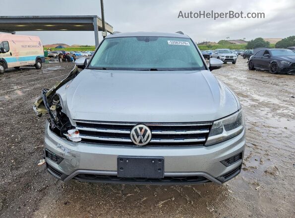 3VV3B7AX9LM141907 2020 VOLKSWAGEN TIGUAN Серебряный Вид спереди