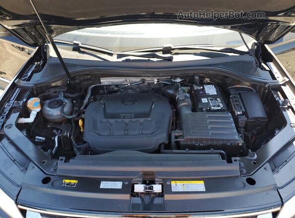 3VV3B7AX9MM047124 2021 VOLKSWAGEN TIGUAN Black Widok komory silnika