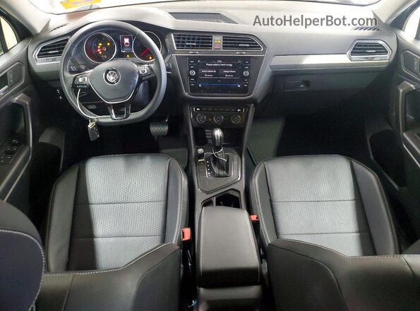 3VV3B7AX9MM136921 2021 VOLKSWAGEN TIGUAN Gray წინა პანელის ხედი