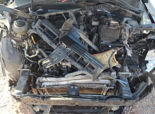 3VV3B7AXXKM063314 2019 VOLKSWAGEN TIGUAN White Vista del compartimento del motor