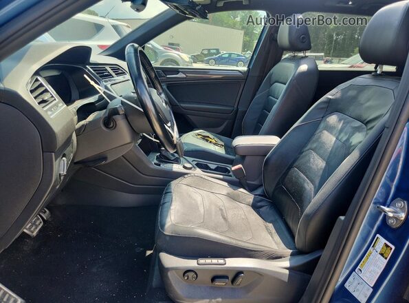 3VV4B7AX0KM023957 2019 VOLKSWAGEN TIGUAN Blue წინა სალონის ხედი