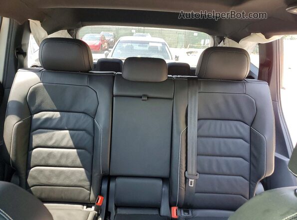 3VV4B7AX0MM149075 2021 VOLKSWAGEN TIGUAN White Հետևի նստատեղերի տեսք