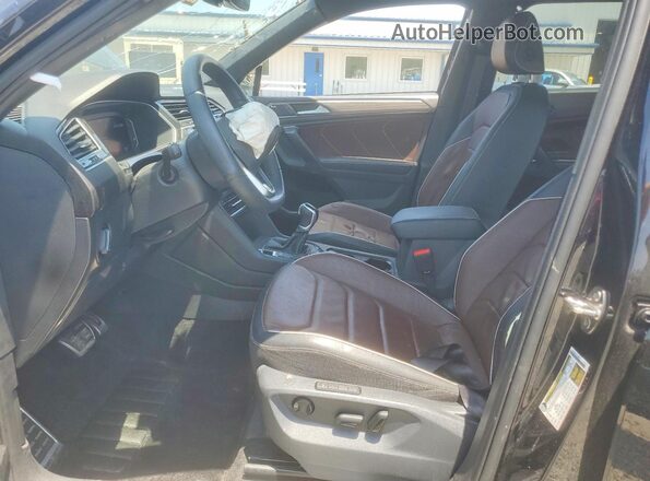 3VV4B7AX0RM063028 2024 VOLKSWAGEN TIGUAN Черный Вид салона спереди