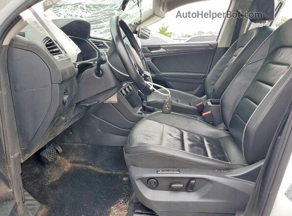3VV4B7AX1JM091683 2018 VOLKSWAGEN TIGUAN White წინა სალონის ხედი