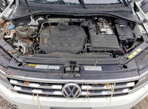 3VV4B7AX1JM091683 2018 VOLKSWAGEN TIGUAN White ძრავის განყოფილების ხედი