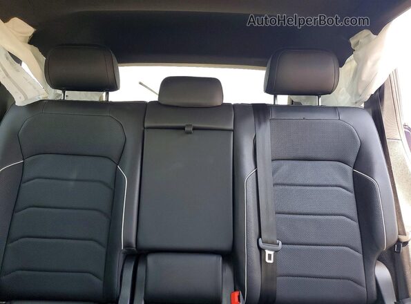 3VV4B7AX1PM039253 2023 VOLKSWAGEN TIGUAN Blue Rear seats view