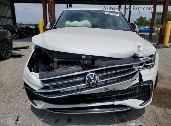 3VV4B7AX2RM054069 2024 VOLKSWAGEN TIGUAN White Widok z przodu