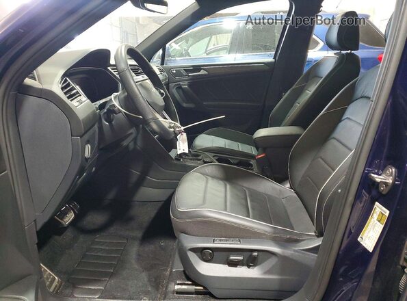 3VV4B7AX2RM104761 2024 VOLKSWAGEN TIGUAN Синий Вид салона спереди