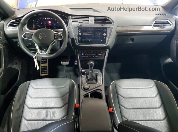 3VV4B7AX2RM104761 2024 VOLKSWAGEN TIGUAN Синий Вид панели приборов