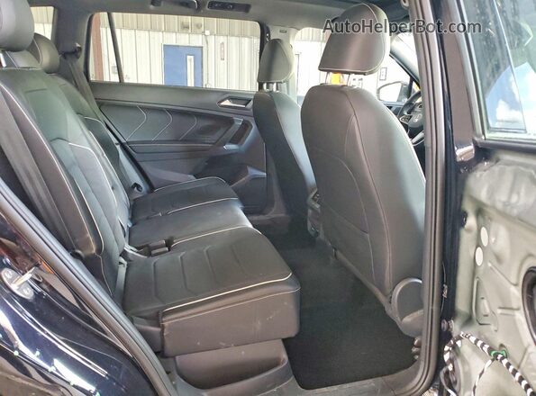 3VV4B7AX2RM212829 2024 VOLKSWAGEN TIGUAN Black Вид задньої частини салону
