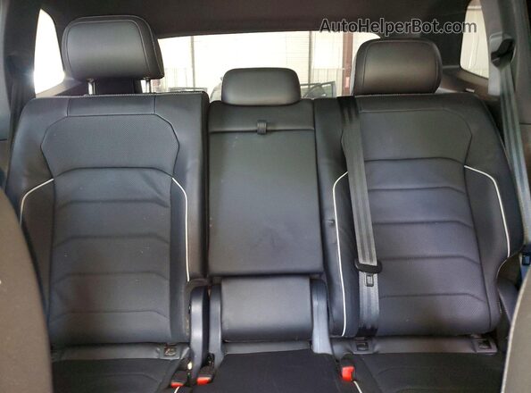 3VV4B7AX2RM212829 2024 VOLKSWAGEN TIGUAN Black Вид задніх сидінь
