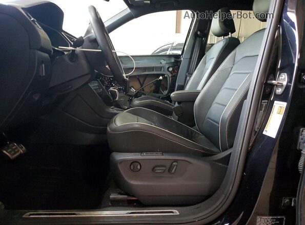 3VV4B7AX2RM212829 2024 VOLKSWAGEN TIGUAN Black Вид салону спереду