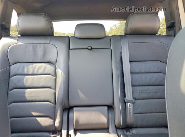 3VV4B7AX3JM144755 2018 VOLKSWAGEN TIGUAN White უკანა სავარძლების ხედი