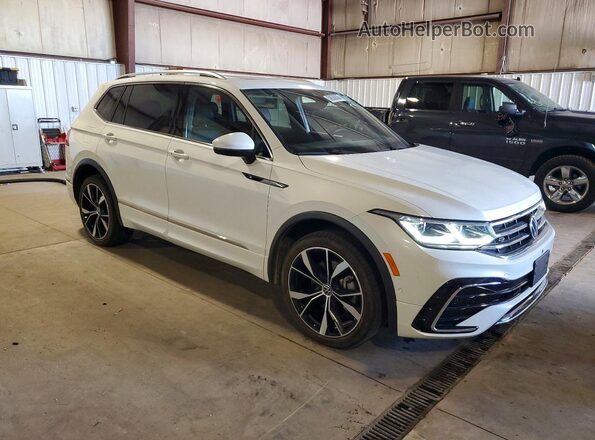 3VV4B7AX4PM126046 2023 VOLKSWAGEN TIGUAN White Przód prawy