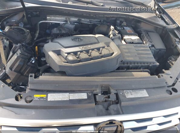 3VV4B7AX5JM004531 2018 VOLKSWAGEN TIGUAN Черный Вид сзади