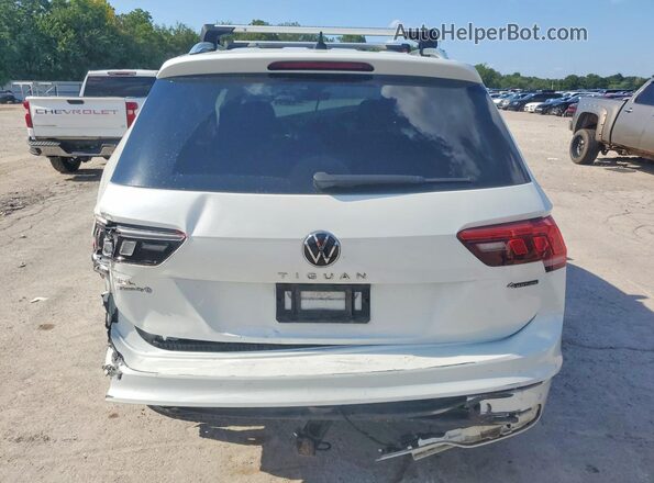 3VV4B7AX5NM025045 2022 VOLKSWAGEN TIGUAN Белый Вид сзади