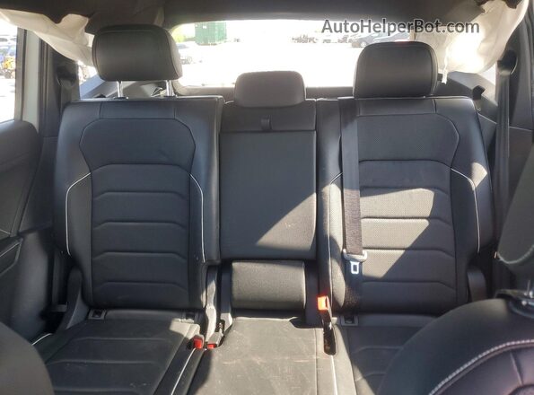 3VV4B7AX5NM025045 2022 VOLKSWAGEN TIGUAN Белый Вид задних сидений