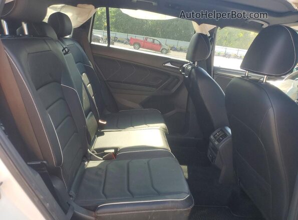 3VV4B7AX5NM025045 2022 VOLKSWAGEN TIGUAN Белый Вид задней части салона