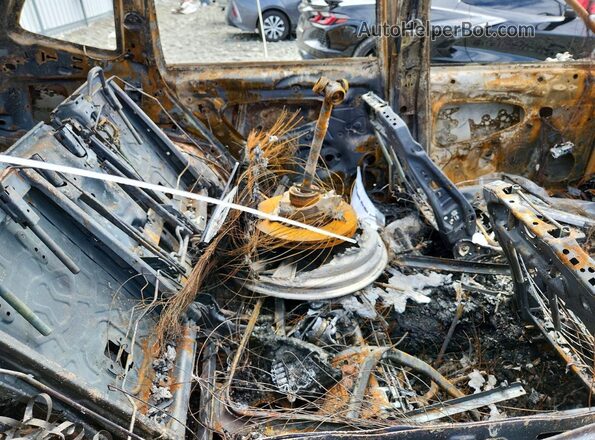 3VV4B7AX6NM109844 2022 VOLKSWAGEN TIGUAN Burn Вид задньої частини салону