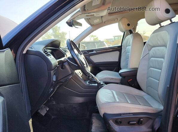 3VV4B7AX7KM041811 2019 VOLKSWAGEN TIGUAN Black Вид салону спереду