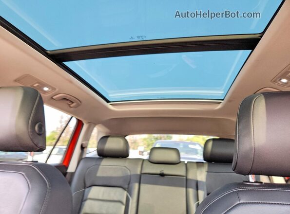 3VV4B7AX7KM056258 2019 VOLKSWAGEN TIGUAN Red უკანა სავარძლების ხედი