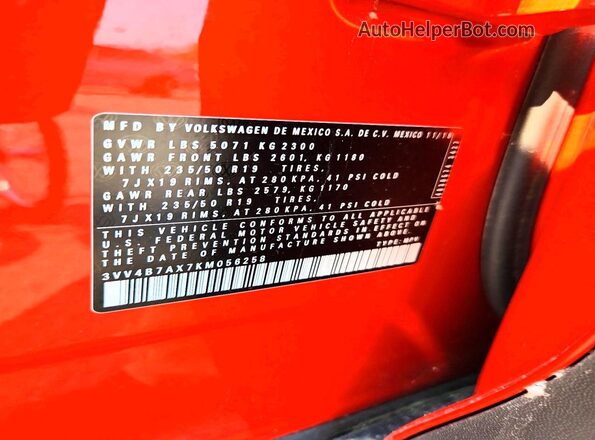 3VV4B7AX7KM056258 2019 VOLKSWAGEN TIGUAN Red VIN კოდის სტიკერის ხედი