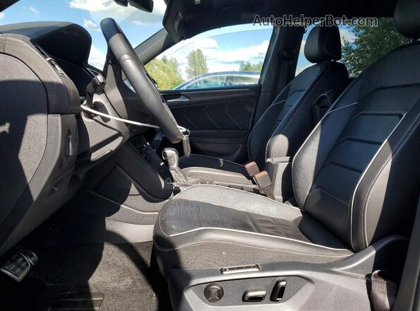 3VV4B7AX7RM060014 2024 VOLKSWAGEN TIGUAN Gray Вид салону спереду