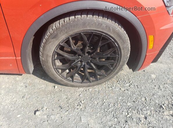3VV4B7AX9JM155324 2018 VOLKSWAGEN TIGUAN Orange 
