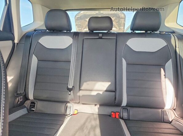 3VV4X7B25RM044642 2024 VOLKSWAGEN TAOS White Widok tylnych siedzeń