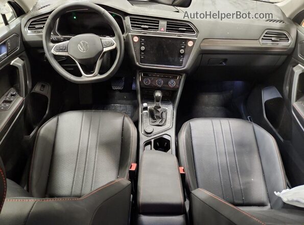 3VV5B7AX4RM232679 2024 VOLKSWAGEN TIGUAN Black Dashboard view