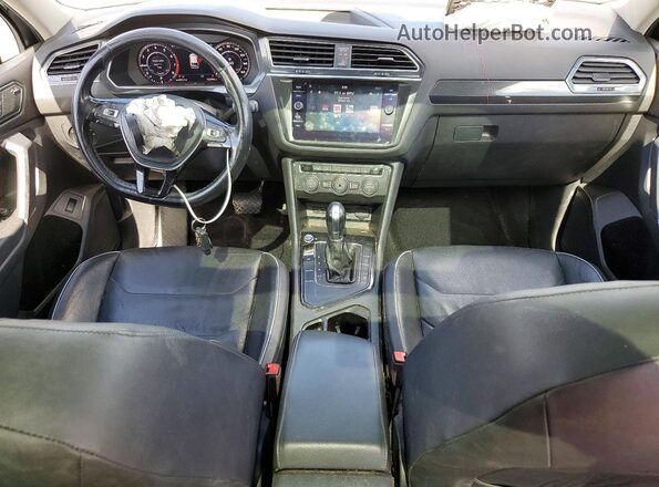 3VV5B7AX8JM103574 2018 VOLKSWAGEN TIGUAN Серый Вид панели приборов