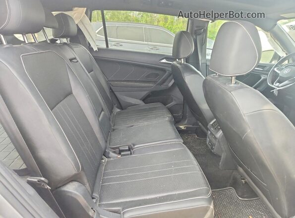 3VV8B7AX1PM081875 2023 VOLKSWAGEN TIGUAN Gray Rear interior view