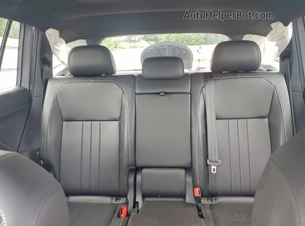 3VV8B7AX1RM113839 2024 VOLKSWAGEN TIGUAN Silver Հետևի նստատեղերի տեսք