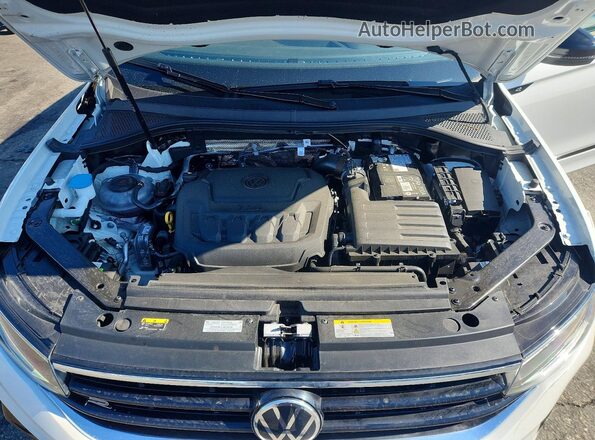 3VV8B7AX2RM212198 2024 VOLKSWAGEN TIGUAN White Widok komory silnika