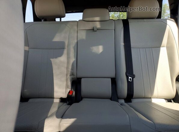 3VV8B7AX3RM125488 2024 VOLKSWAGEN TIGUAN Black უკანა სავარძლების ხედი