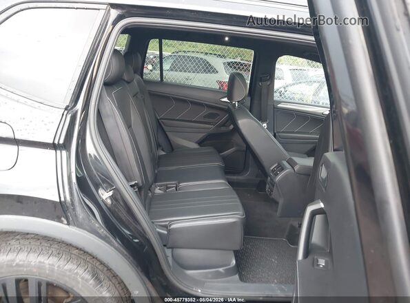 3VV8B7AX4NM000560 2022 VOLKSWAGEN TIGUAN Black Vista de la etiqueta del VIN
