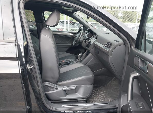 3VV8B7AX4NM000560 2022 VOLKSWAGEN TIGUAN Black Vista interior delantera
