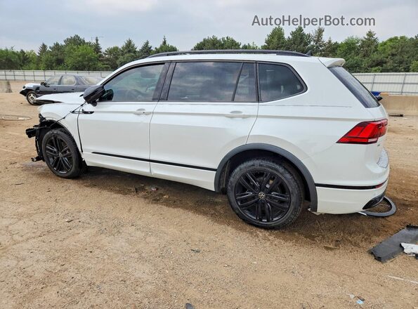 3VV8B7AX4NM067983 2022 VOLKSWAGEN TIGUAN White Trasero izquierdo
