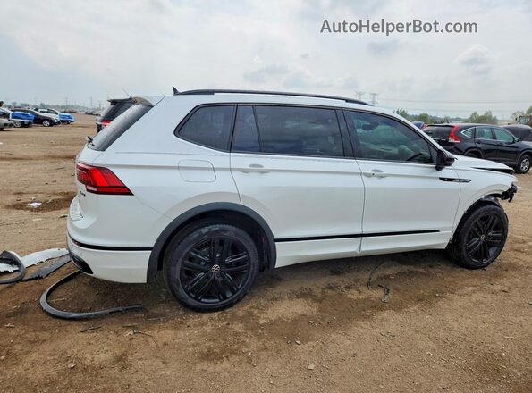 3VV8B7AX4NM067983 2022 VOLKSWAGEN TIGUAN White Trasero derecho