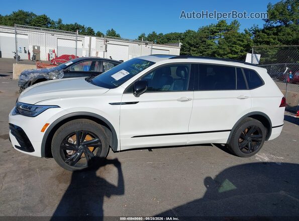 3VV8B7AX4RM073837 2024 VOLKSWAGEN TIGUAN White Սալոնի 360 աստիճան տեսք