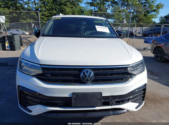 3VV8B7AX4RM073837 2024 VOLKSWAGEN TIGUAN White Դիմացի տեսք