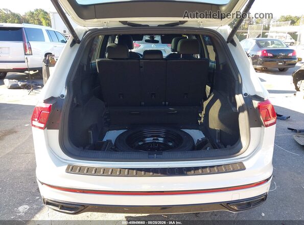 3VV8B7AX4RM073837 2024 VOLKSWAGEN TIGUAN White 