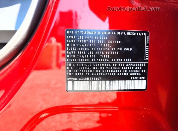 3VV8B7AX4RM228967 2024 VOLKSWAGEN TIGUAN Red Vista de la etiqueta del VIN
