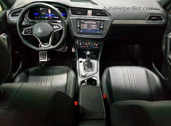 3VV8B7AX6RM089909 2024 VOLKSWAGEN TIGUAN White Вид панелі приладів