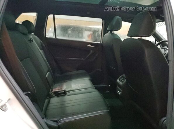 3VV8B7AX6RM089909 2024 VOLKSWAGEN TIGUAN White Вид задньої частини салону