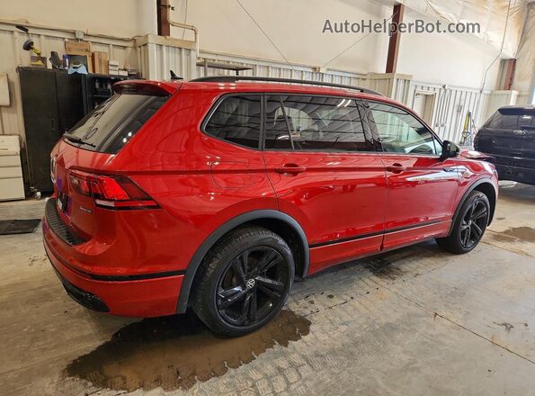 3VV8B7AX7RM085447 2024 VOLKSWAGEN TIGUAN Red Rear right