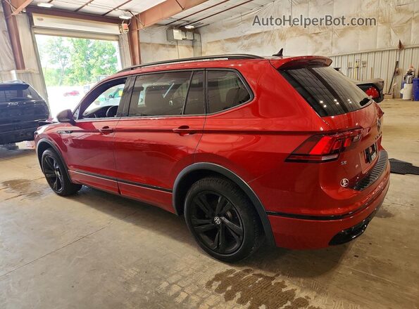 3VV8B7AX7RM085447 2024 VOLKSWAGEN TIGUAN Red Rear left