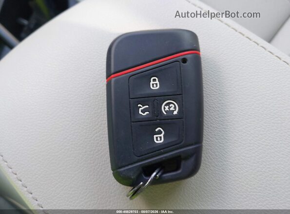 3VV8B7AX8RM004343 2024 VOLKSWAGEN TIGUAN Black Dashboard view